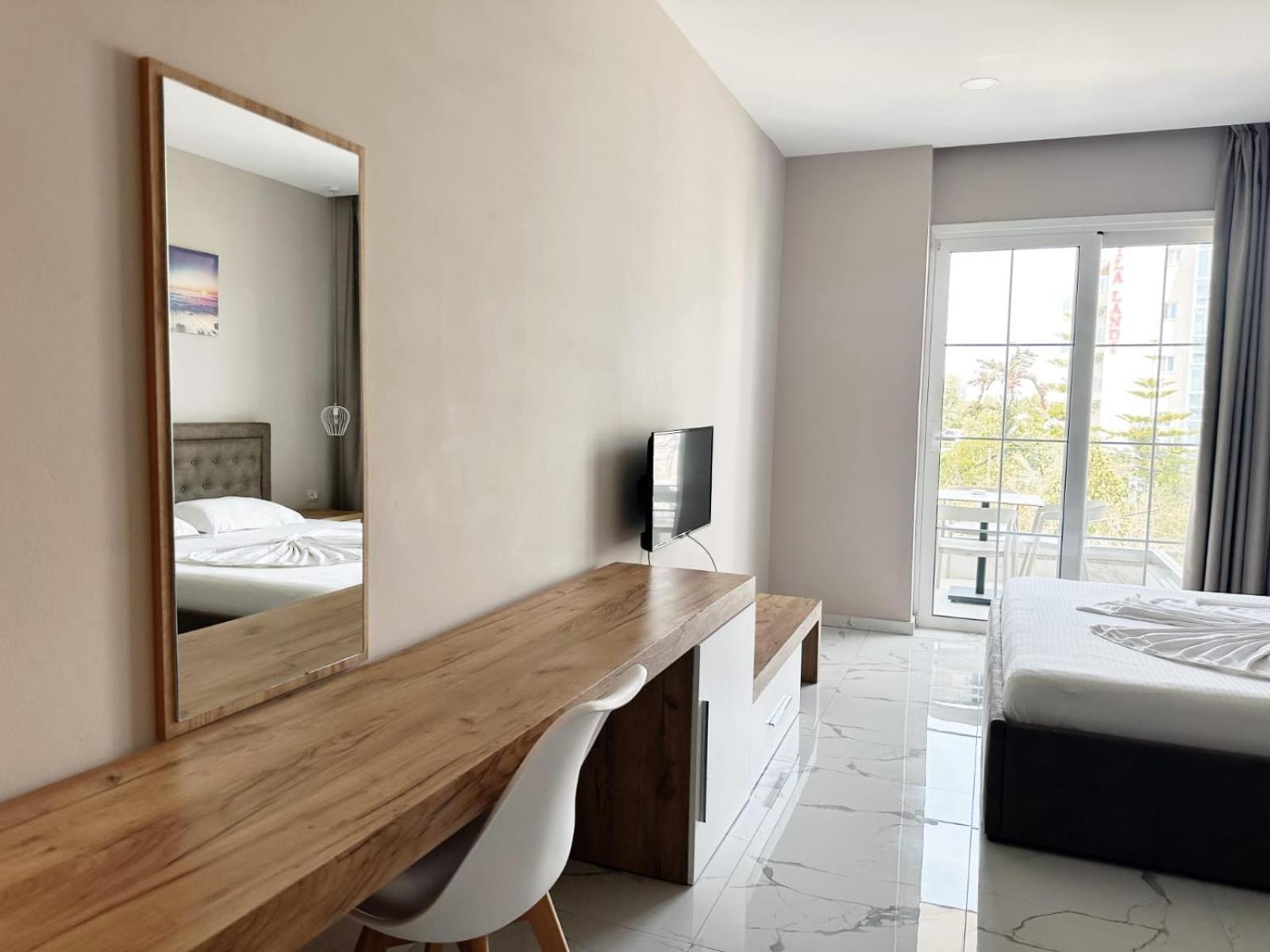 Hotel Ioni-An Ksamil Kültér fotó